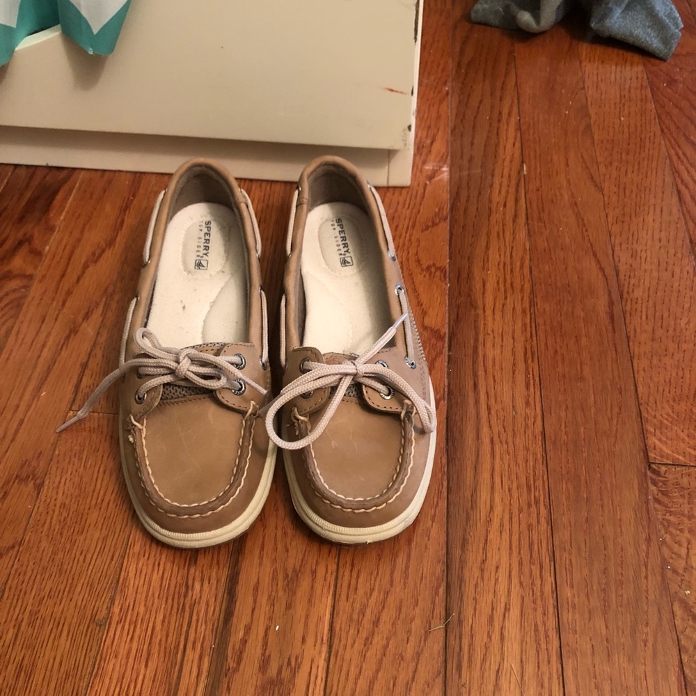 Size 6 Sperry